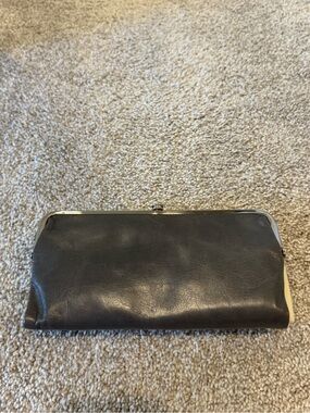 NWT HOBO Gray Leather Lauren Clutch Wallet